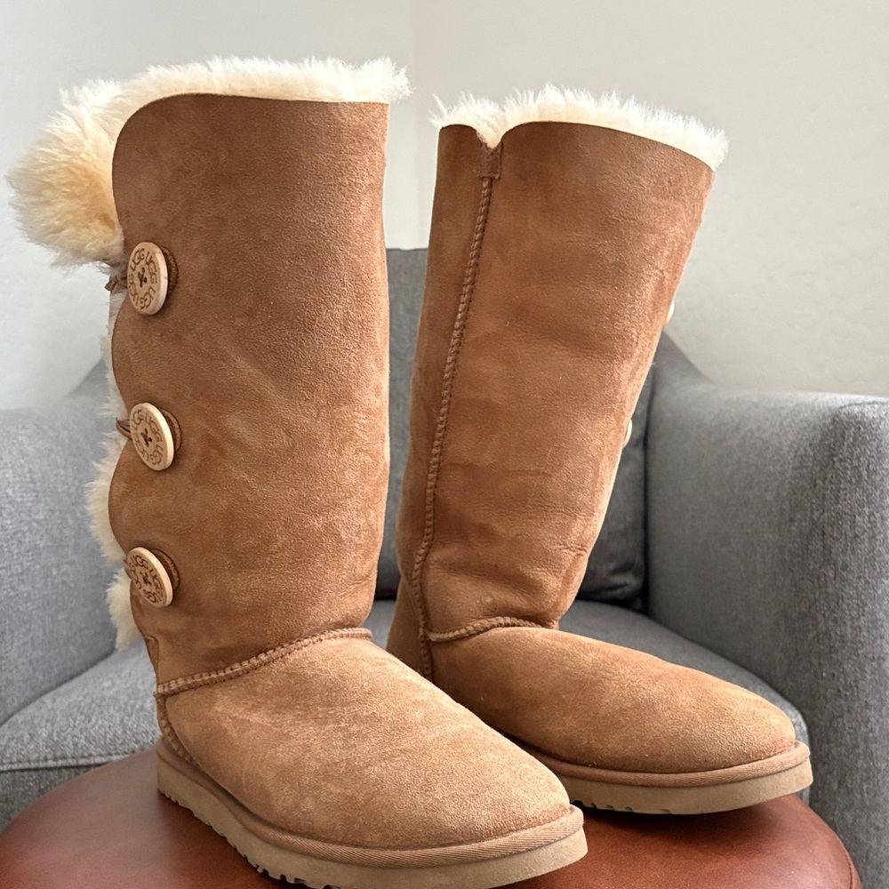 Women's Tan Suede Boots with Faux Fur Lining